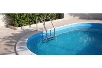 Хорватiя Chata Dugi Rat, Екстер'єр